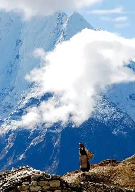 西藏欢歌笑语,阳光映照下的乐土之歌