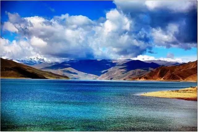 西藏欢歌笑语,阳光映照下的乐土之歌